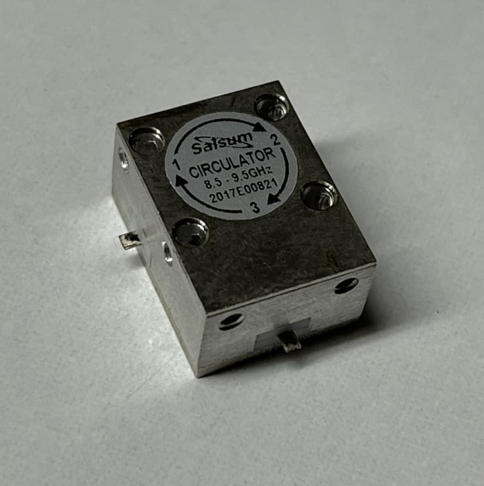 CIRCULATOR 8.5-9.5 SAISUM CIRCULATOR 8.5-9.5 GHz سیرکولاتور - Image 1